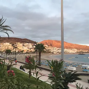 https://apartment-compostela-playa.tenerifehoteles.net